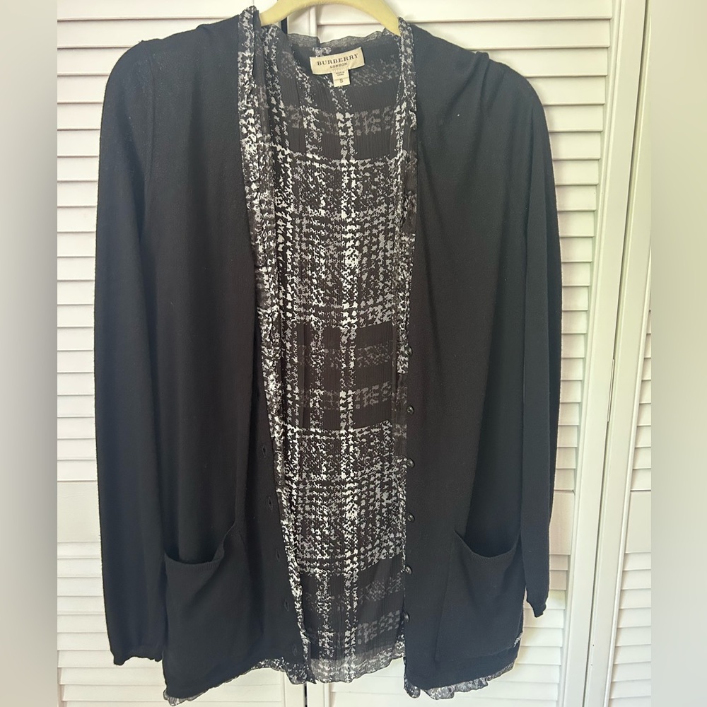Burberry Black Sweater with Elegant Design